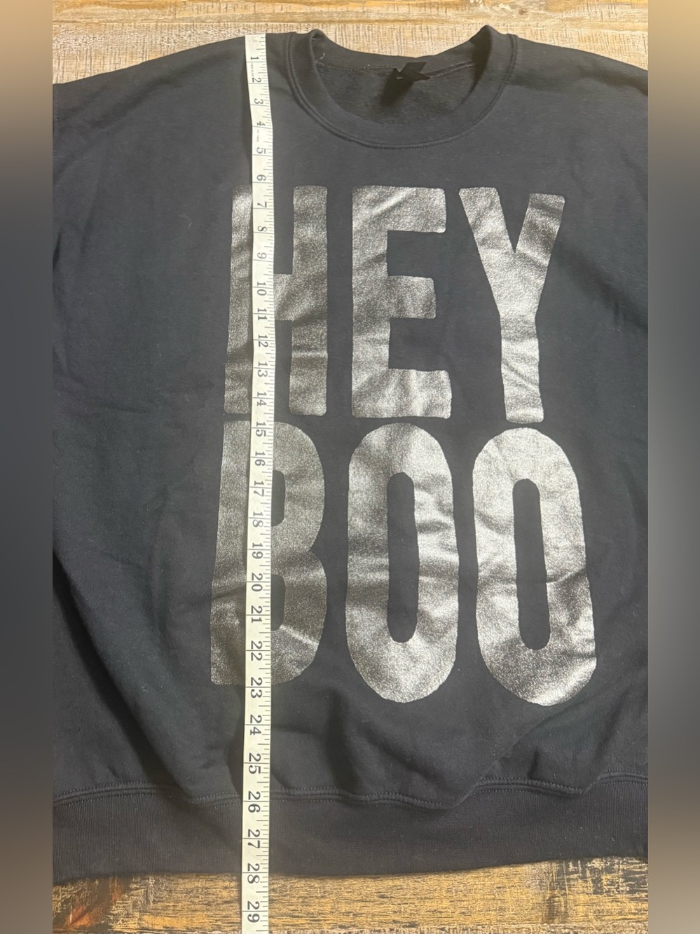 Gildan Black Crewneck Sweatshirt with Glitter metallic Hey Boo Graphic - Picture 8 of 8